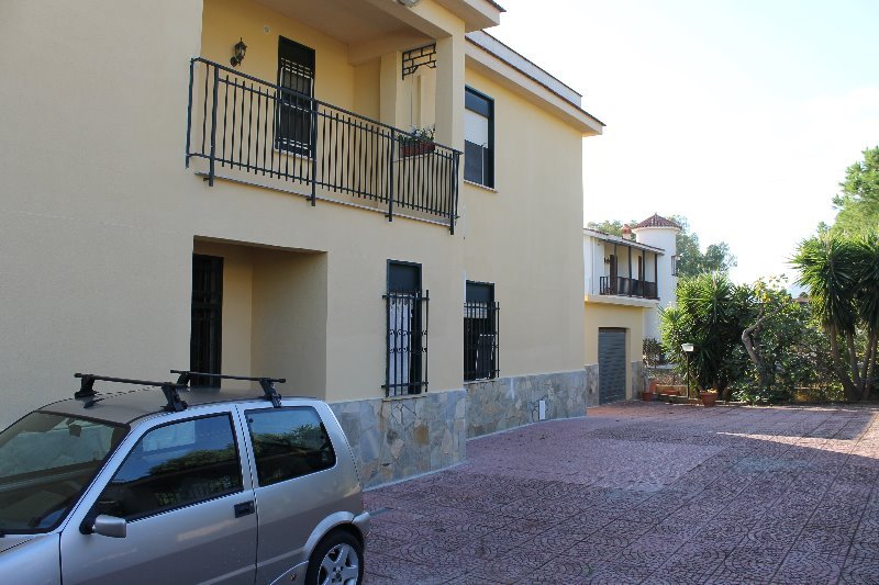 Altavilla Milicia villa con vista mare a Palermo in Vendita