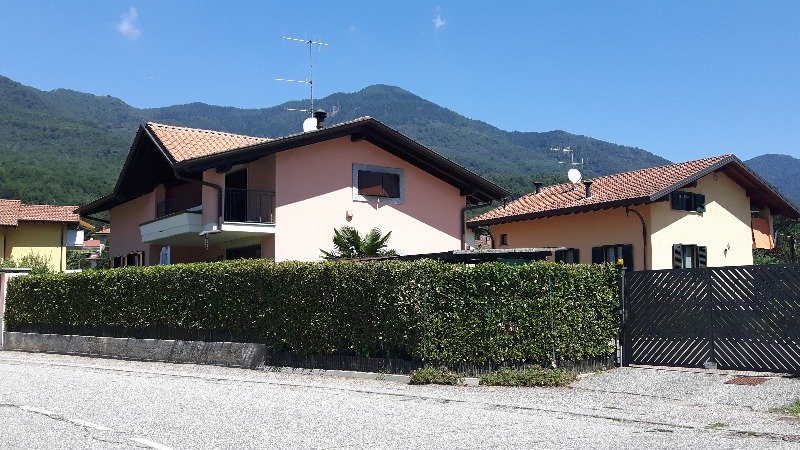 Cittiglio villa a Varese in Vendita