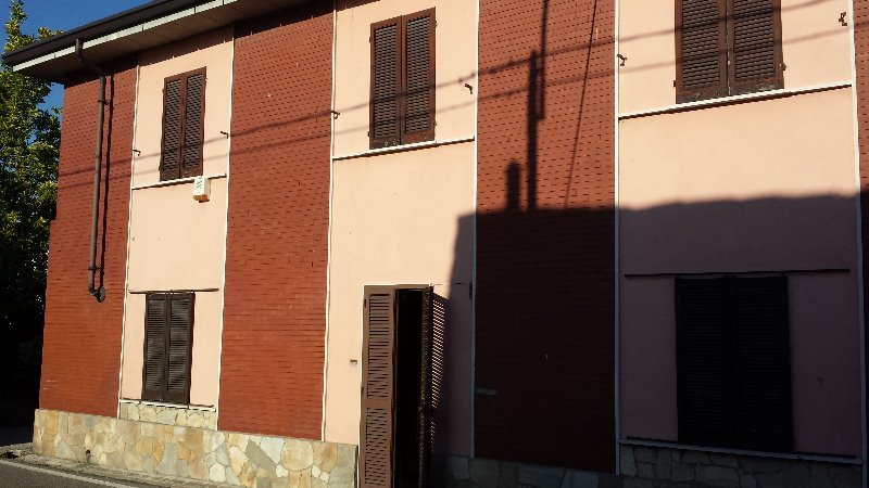 Casa a Robecco Pavese a Pavia in Vendita