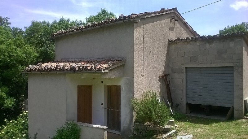 Frazione Paravento casa singola da ristrutturare a Pesaro e Urbino in Vendita