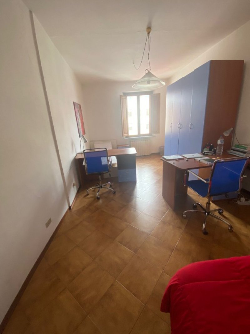Pisa libera subito camera doppia in appartamento a Pisa in Affitto
