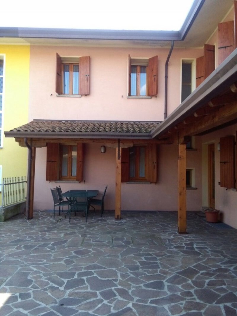 Casa pi capannone zona Selva del Montello a Treviso in Vendita