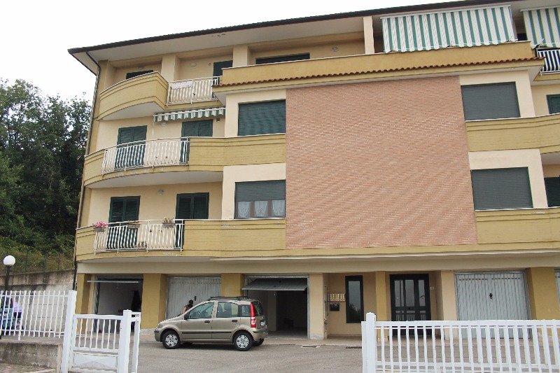 Montefalcione appartamento in posizione panoramica a Avellino in Affitto