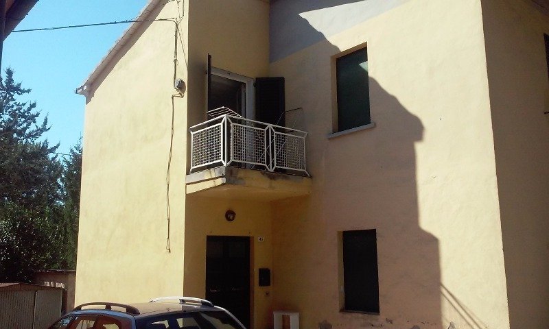 Urbania appartamento in casa bifamiliare a Pesaro e Urbino in Vendita