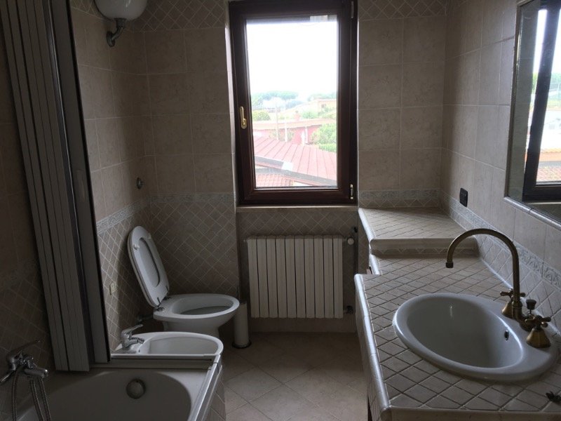 Appartamento in villa ad Ardea a Roma in Affitto
