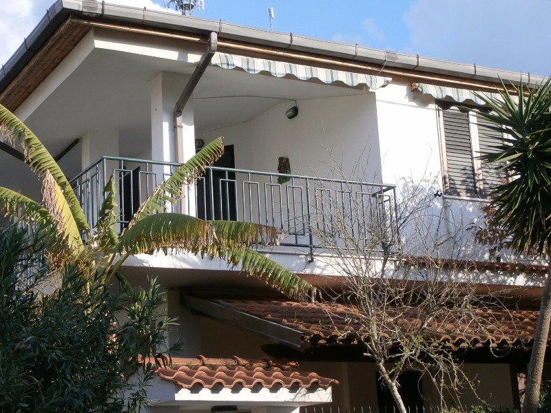 Pietrenere appartamento in zona balneare a Reggio di Calabria in Vendita