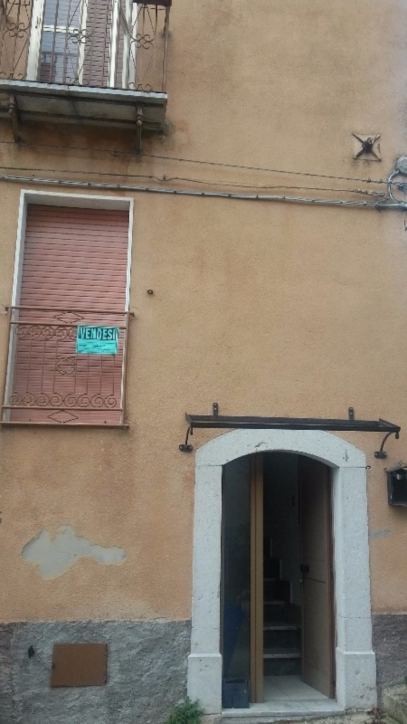 A San Giuliano del Sannio casa a Campobasso in Vendita