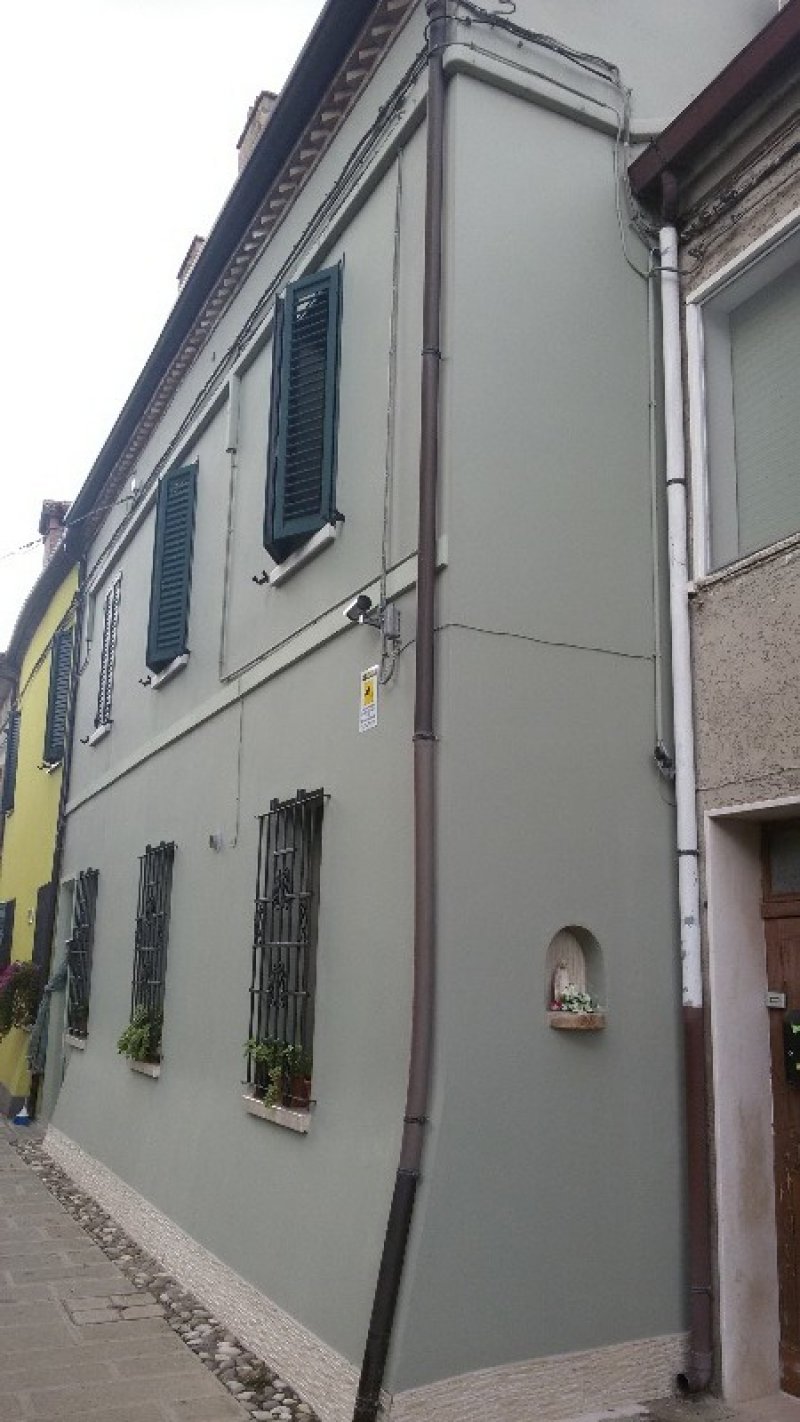 Comacchio casa indipendente in centro storico a Ferrara in Vendita