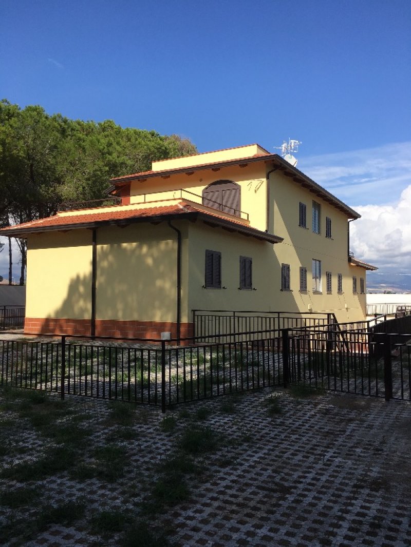 Battipaglia 6 appartamenti con mutuo a Salerno in Vendita