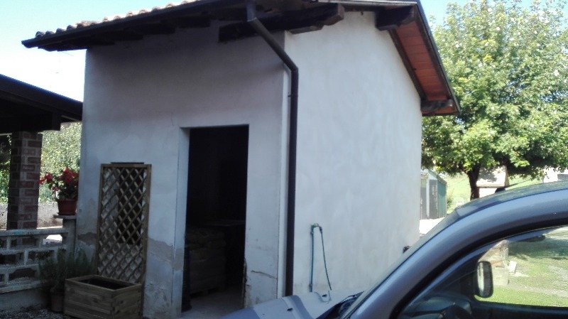 Coltaro porzione di casa stile arte povera a Parma in Vendita