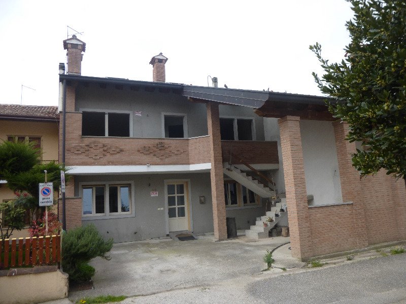 Appartamenti indipendenti a Muazzana del Turgnano a Udine in Vendita