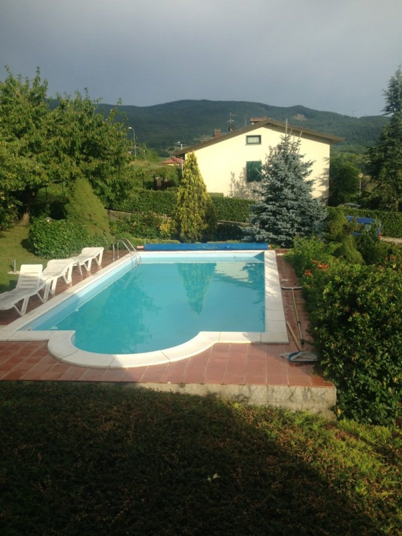 Bruscoli Firenzuola villa con piscina a Firenze in Vendita