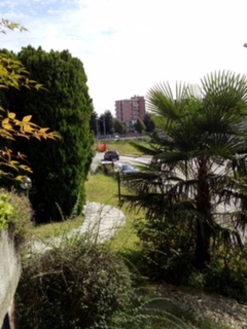Cardano al Campo panoramico appartamento a Varese in Vendita
