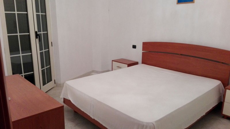 Samo appartamento su due livelli a Reggio di Calabria in Vendita