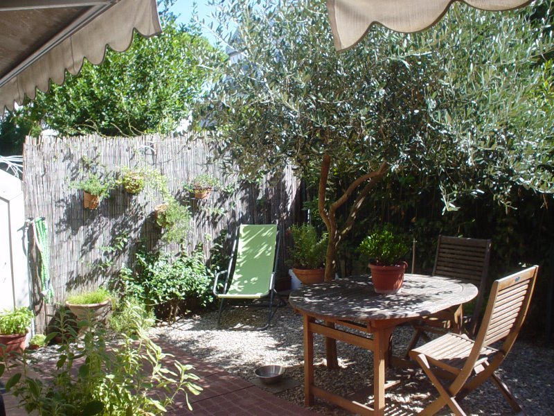 Sesto Fiorentino appartamento con giardino a Firenze in Vendita
