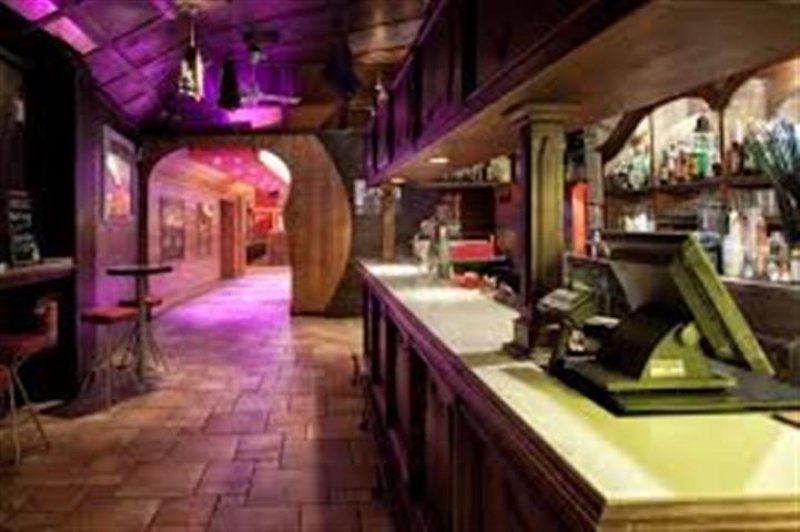 Bar con cucina ristorante zona Vigonza a Padova in Vendita