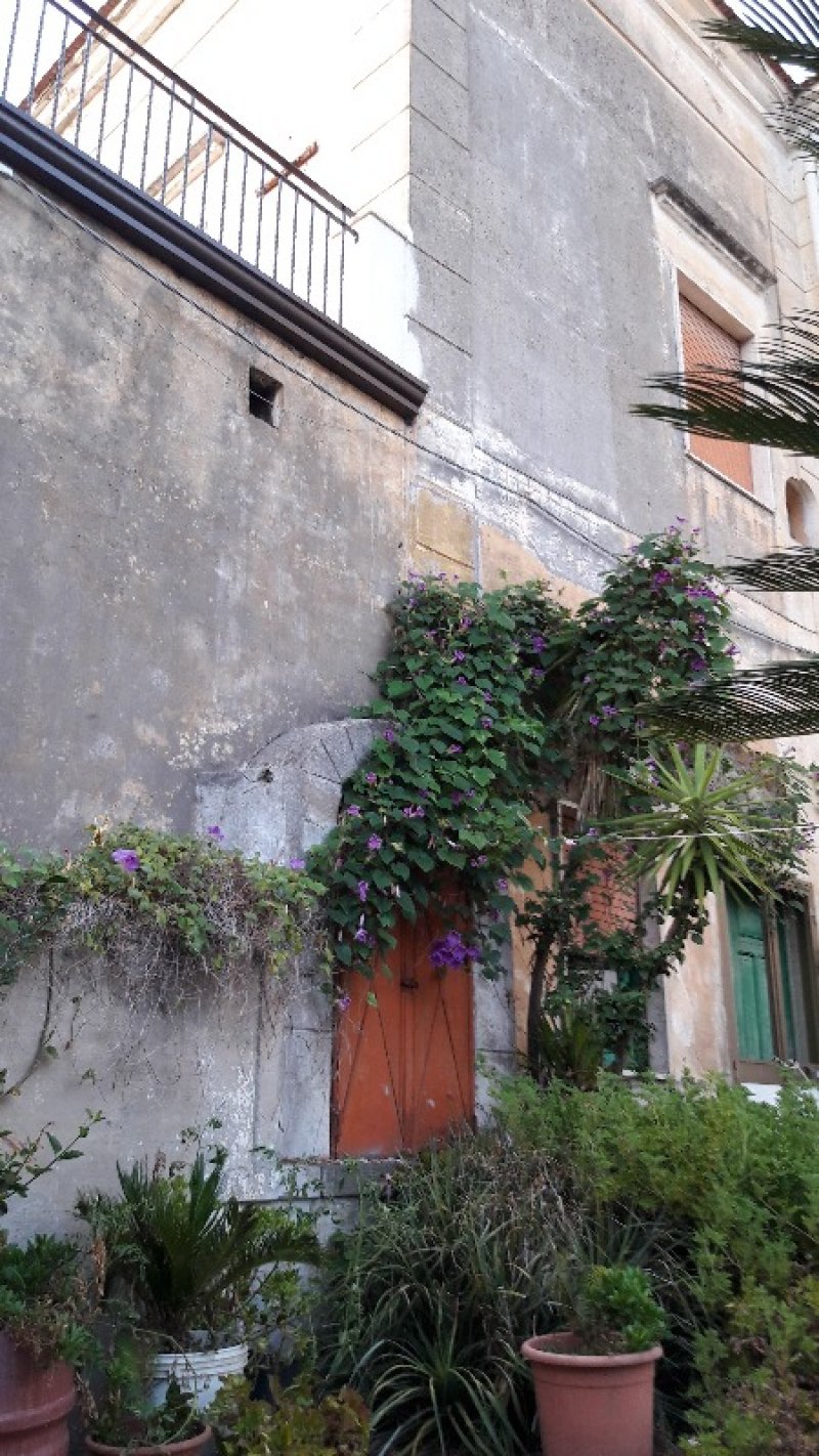 Nocera Superiore casa padronale a Salerno in Vendita