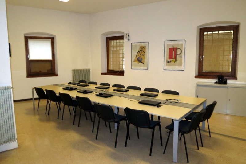 Trento centro locali uso ufficio o laboratorio a Trento in Affitto