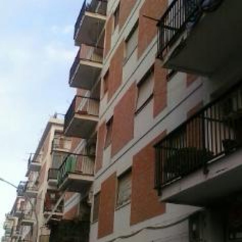 A Reggio Calabria appartamento sul viale Calabria a Reggio di Calabria in Vendita