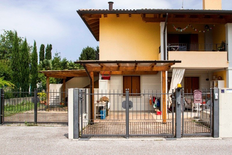 Aiello del Friuli quadrifamiliare con giardino a Udine in Vendita