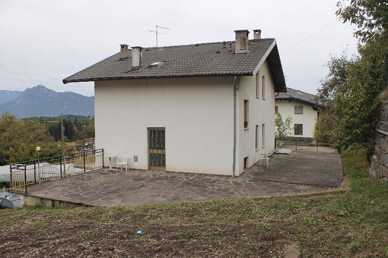 Casa in localit Grill di Montagnaga di Pin a Trento in Vendita