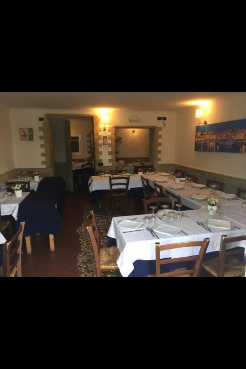 Pozzuoli locale per ristorazione a Napoli in Vendita