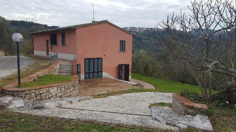 Casale in zona Ponte Rio a Perugia in Affitto