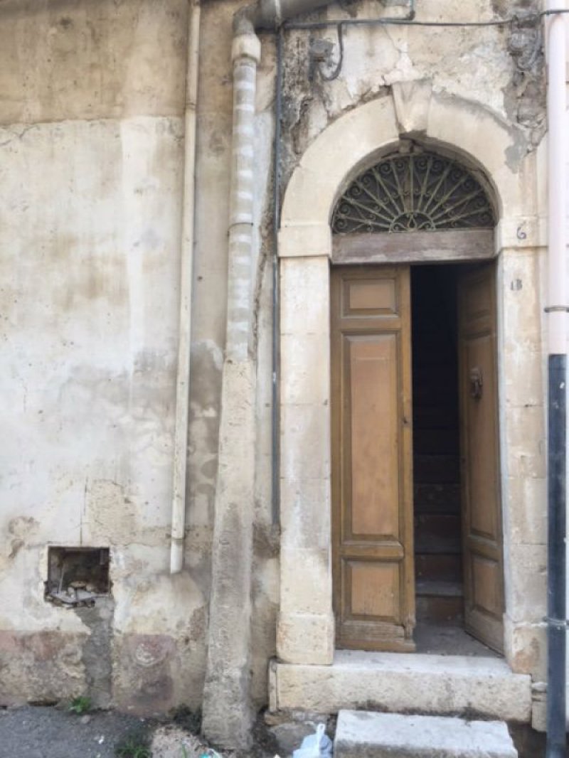 Scicli centro storico appartamentino a Ragusa in Vendita
