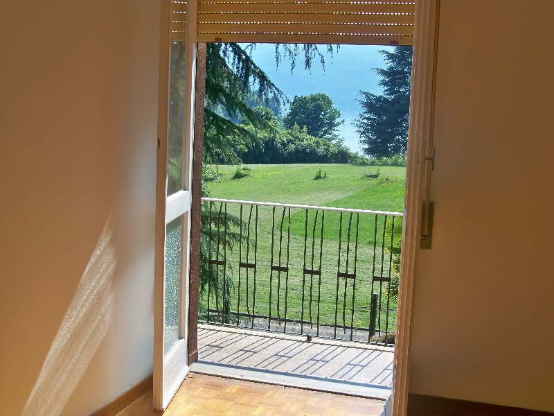 Leggiuno appartamento vista lago a Varese in Vendita