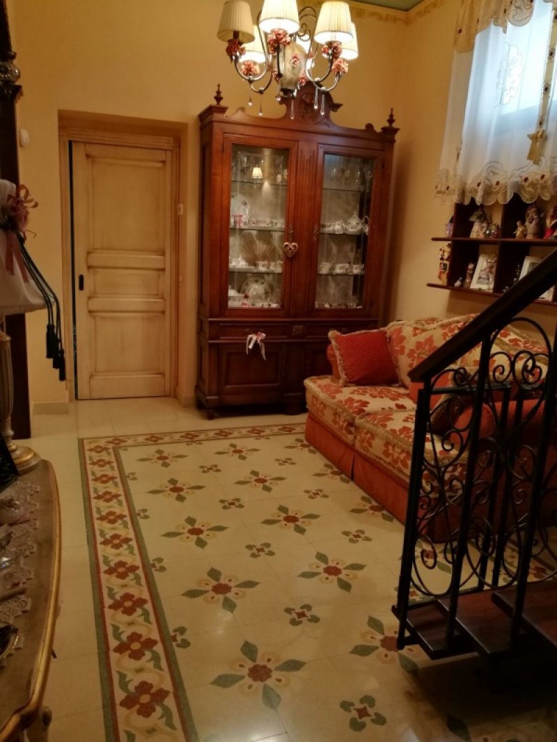 Nicolosi casa singola a Catania in Vendita