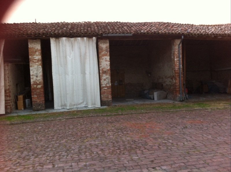 Viadana cascina rustica da ristrutturare a Mantova in Vendita