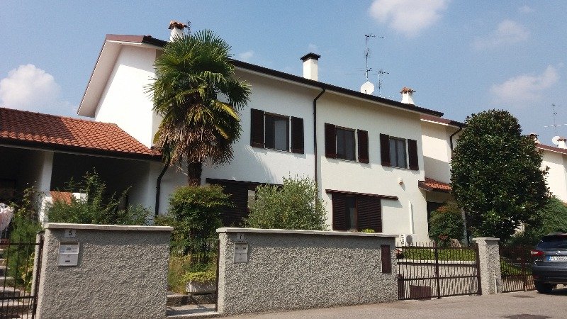 Parabiago villa a schiera a Milano in Vendita