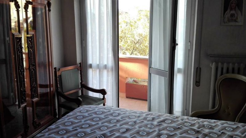 Roma due ampie stanze con letto matrimoniale a Roma in Affitto