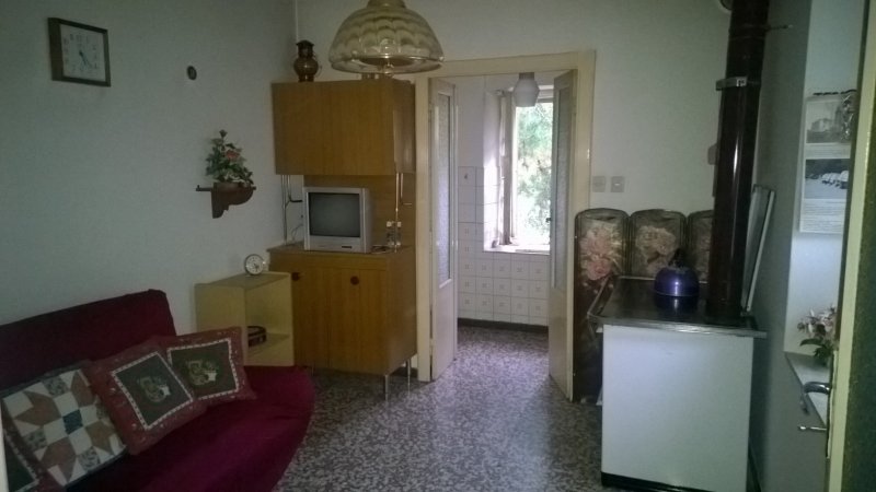 Casa nel comune di Bardi a Tanugola a Parma in Vendita