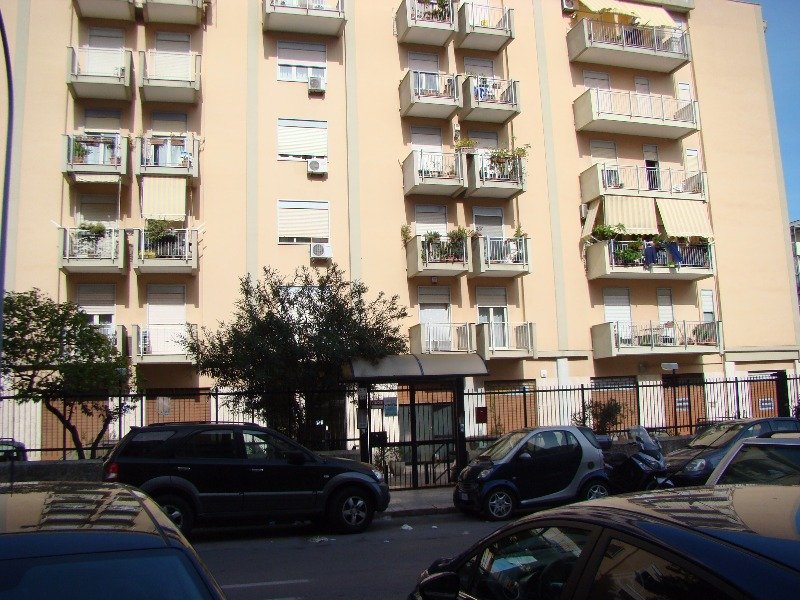 Palermo appartamento riscaldamento autonomo a Palermo in Vendita