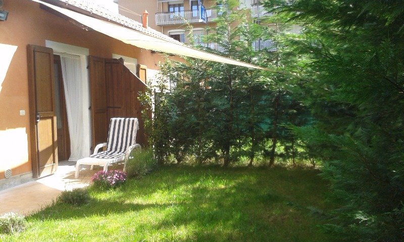 Millesimo appartamento con giardino privato a Savona in Vendita