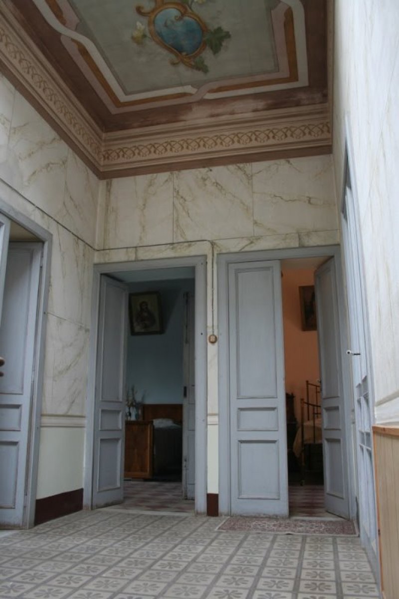 Casa campidanese in centro storico a Pirri a Cagliari in Vendita