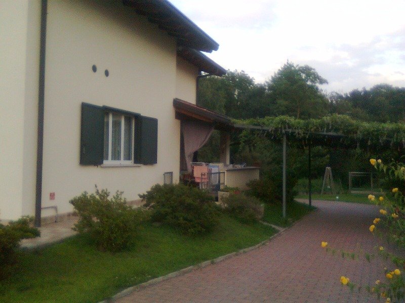 Arolo di Leggiuno casa singola a Varese in Vendita
