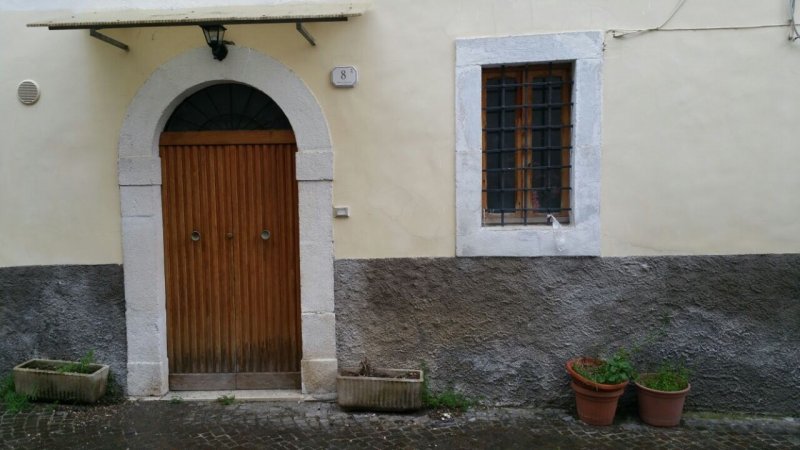 Casa singola a Pettorano sul Gizio a L'Aquila in Vendita