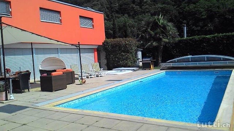 Barbengo villa con piscina a Como in Vendita