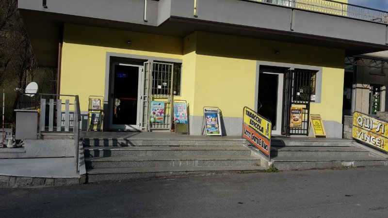 Sonico licenze monopolio tabaccheria edicola a Brescia in Vendita