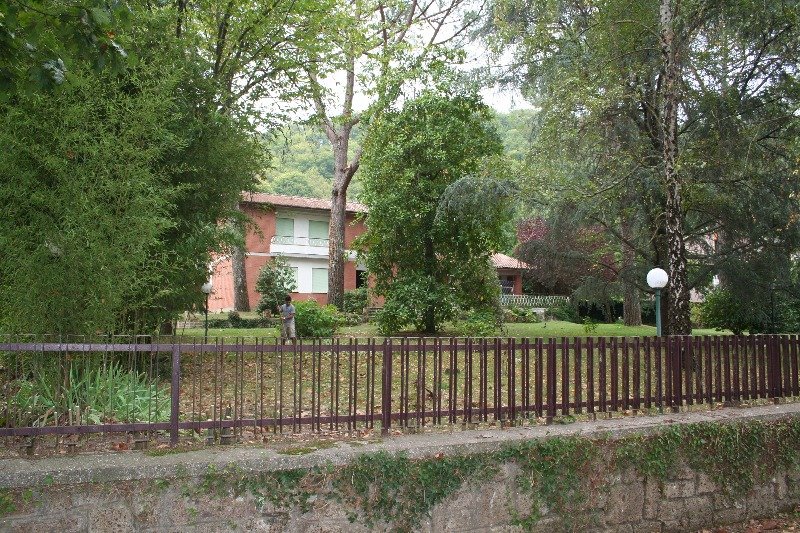 Ronciglione villa fronte lago a Viterbo in Vendita