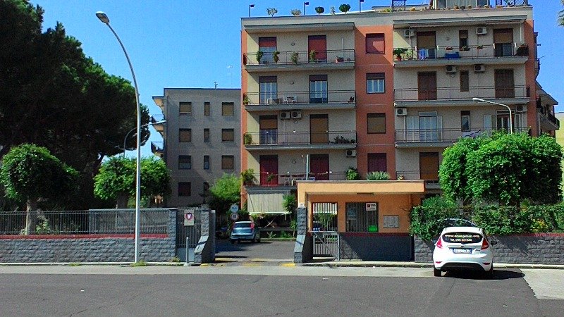 Catania appartamento in condominio nel verde a Catania in Vendita