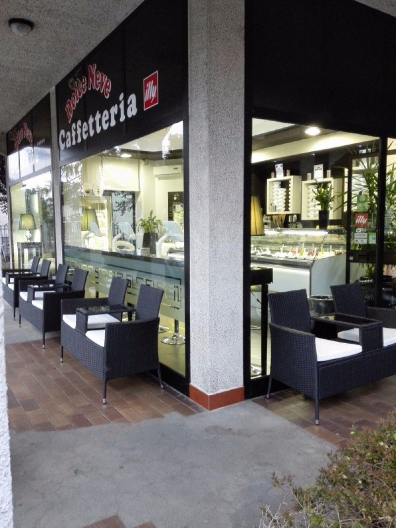 Cesate attivit di gelateria caffetteria a Milano in Vendita