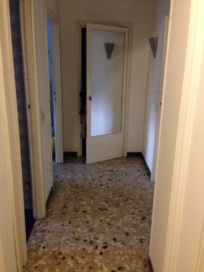 Milano a lavoratore stanza singola ampia a Milano in Affitto