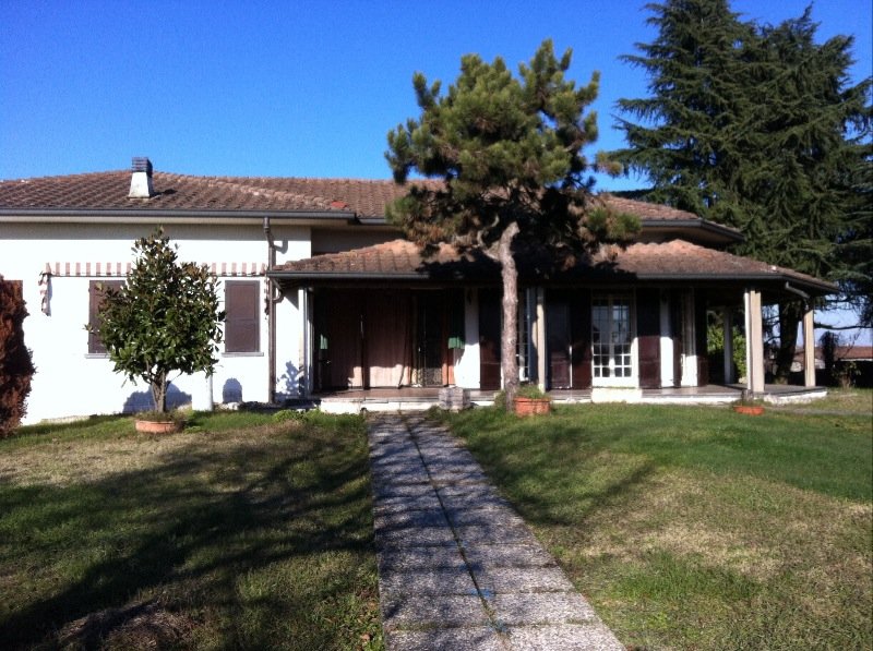 Castelvisconti villa a Cremona in Vendita