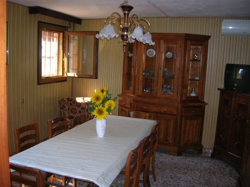 Engazz di Salizzole tipica casa di campagna a Verona in Vendita