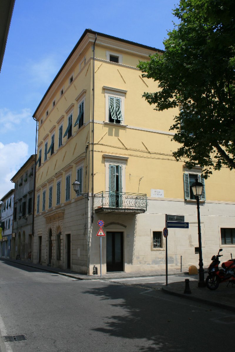 Fauglia appartamento in palazzo storico a Pisa in Vendita