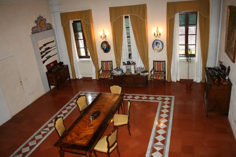 Fauglia appartamento in palazzo storico a Pisa in Vendita