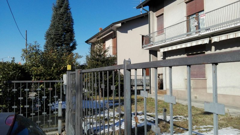 Cocquio Trevisago ampia villa a Varese in Vendita
